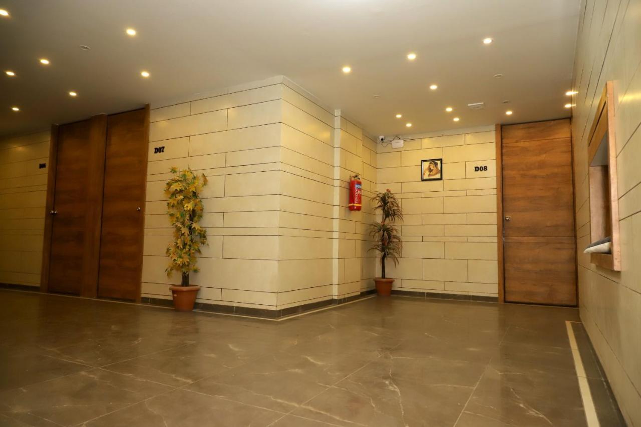 Hotel Dolphin Residency Pātan 외부 사진