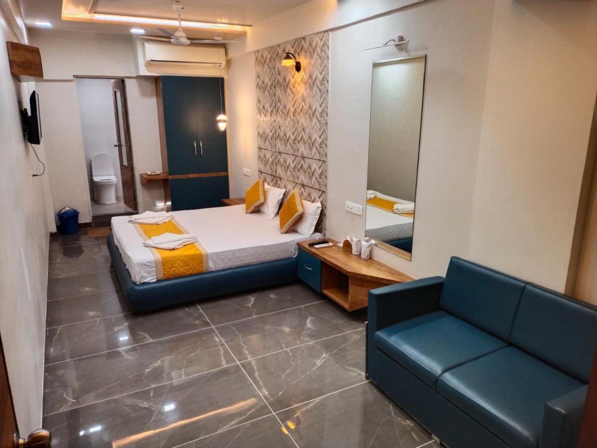 Hotel Dolphin Residency Pātan 외부 사진