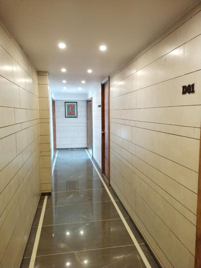 Hotel Dolphin Residency Pātan 외부 사진